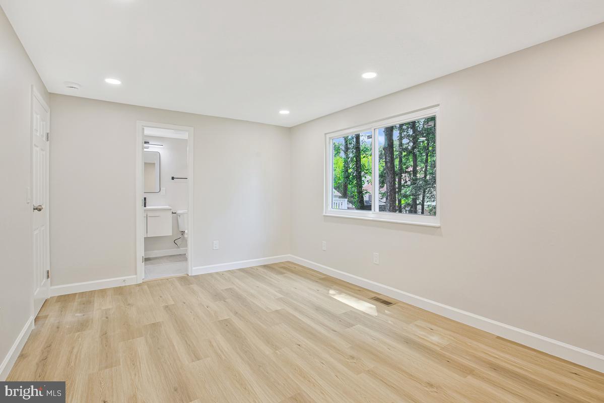 1407 Gesna Dr Property Photo 21