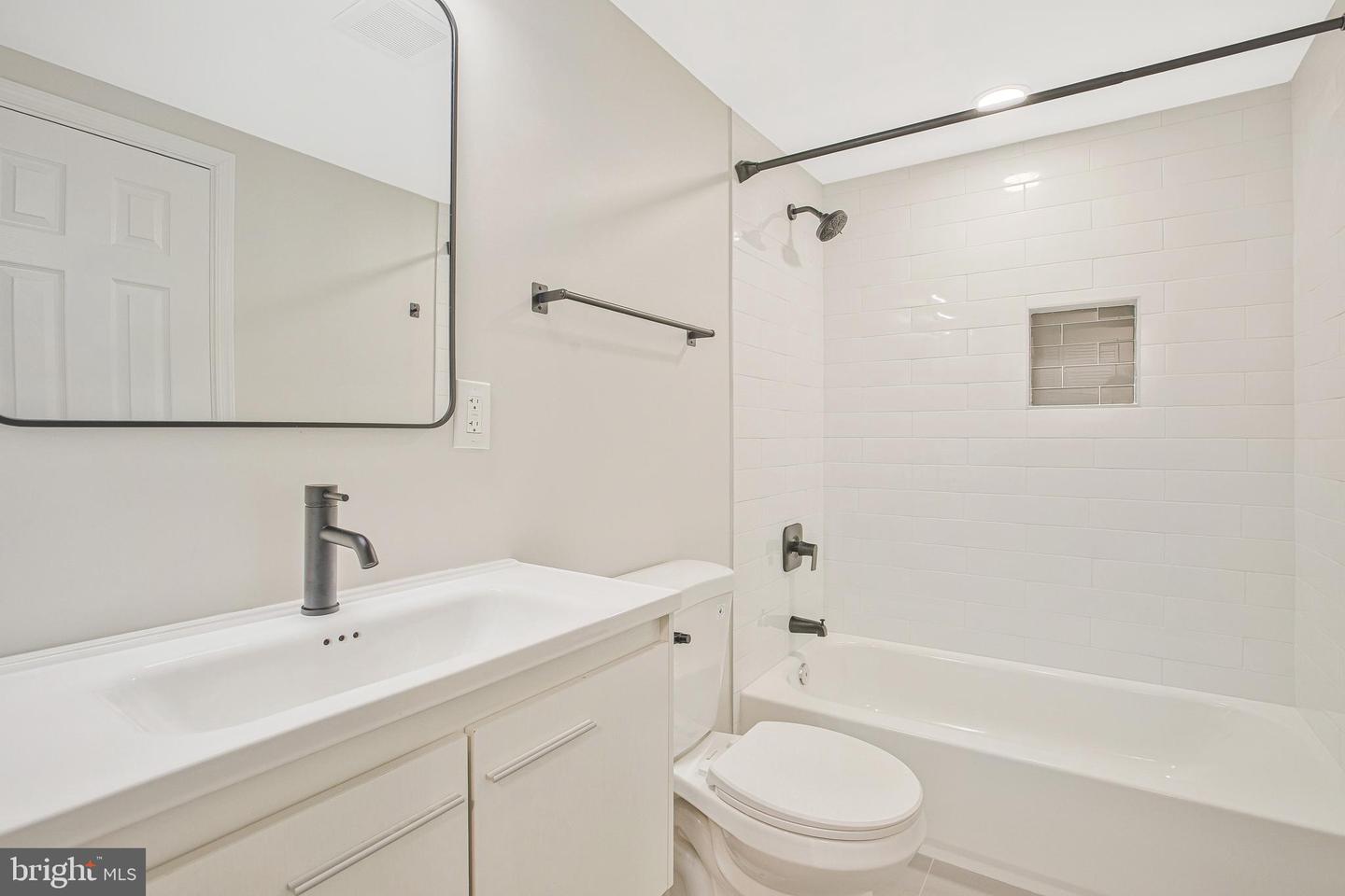 1407 Gesna Dr Property Photo 22