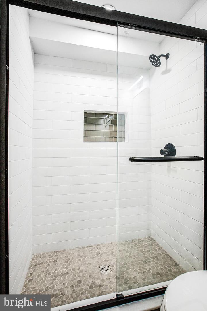 1407 Gesna Dr Property Photo 33