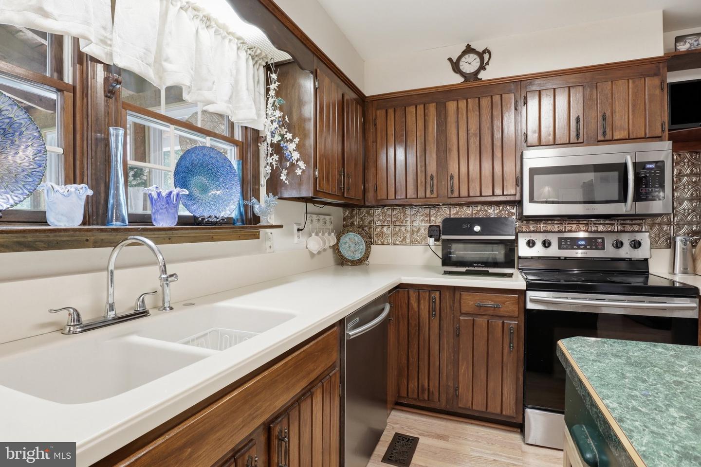 678 209th Property Photo 15