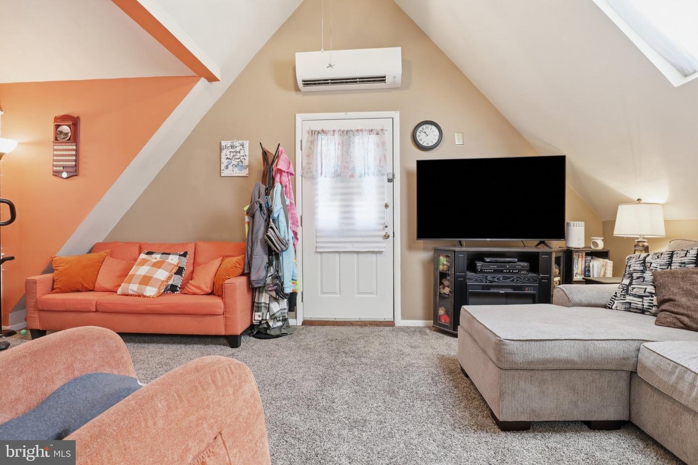 678 209th Property Photo 33