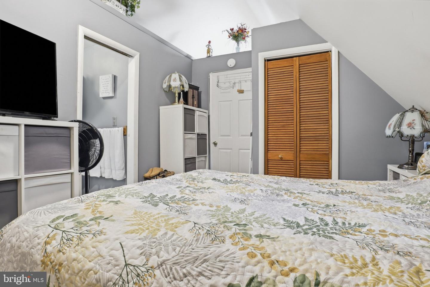 678 209th Property Photo 38