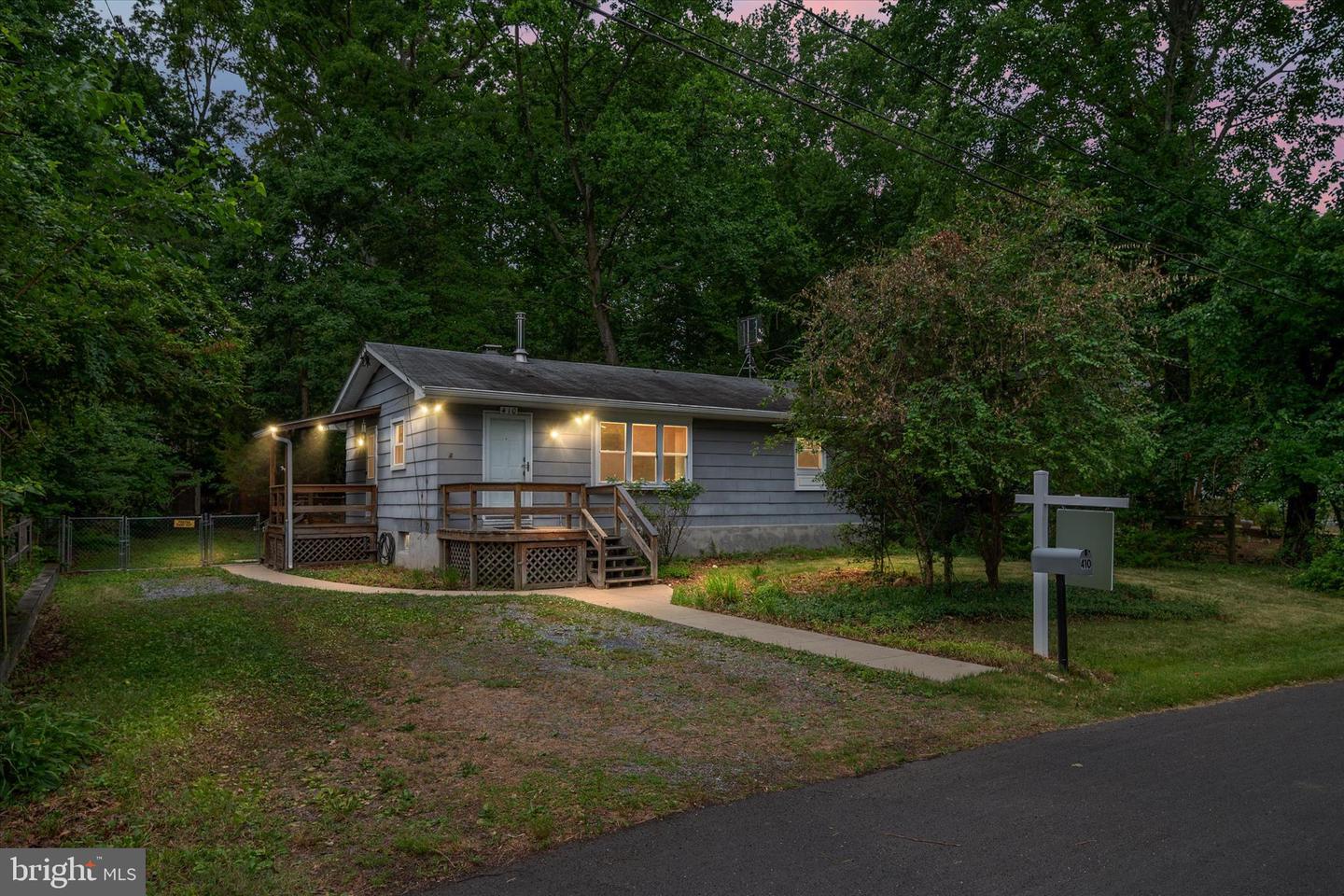 410 Walnut Dr Property Photo 1