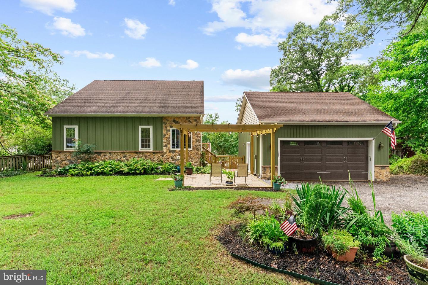 328 Oakdale Rd Property Photo 4