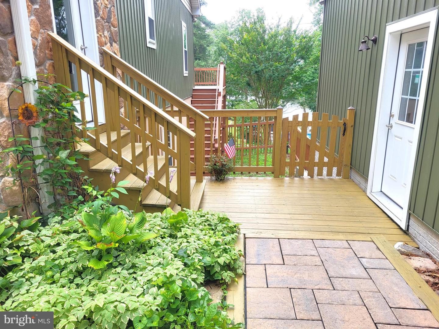 328 Oakdale Rd Property Photo 10
