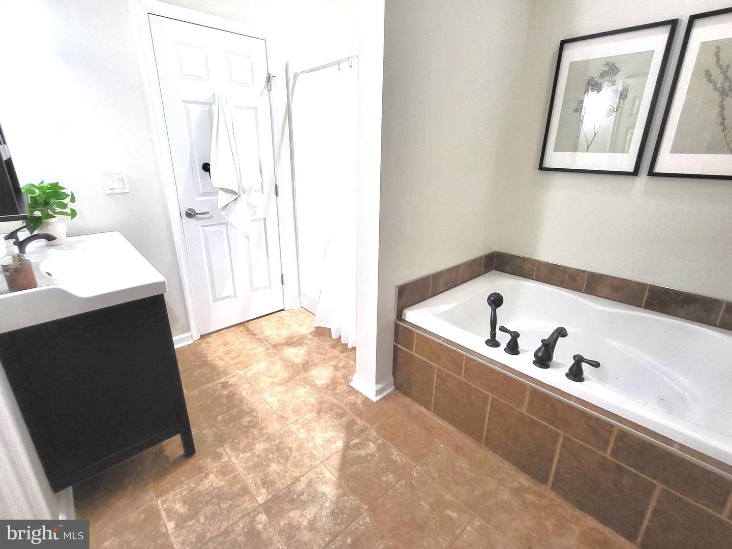 328 Oakdale Rd Property Photo 59