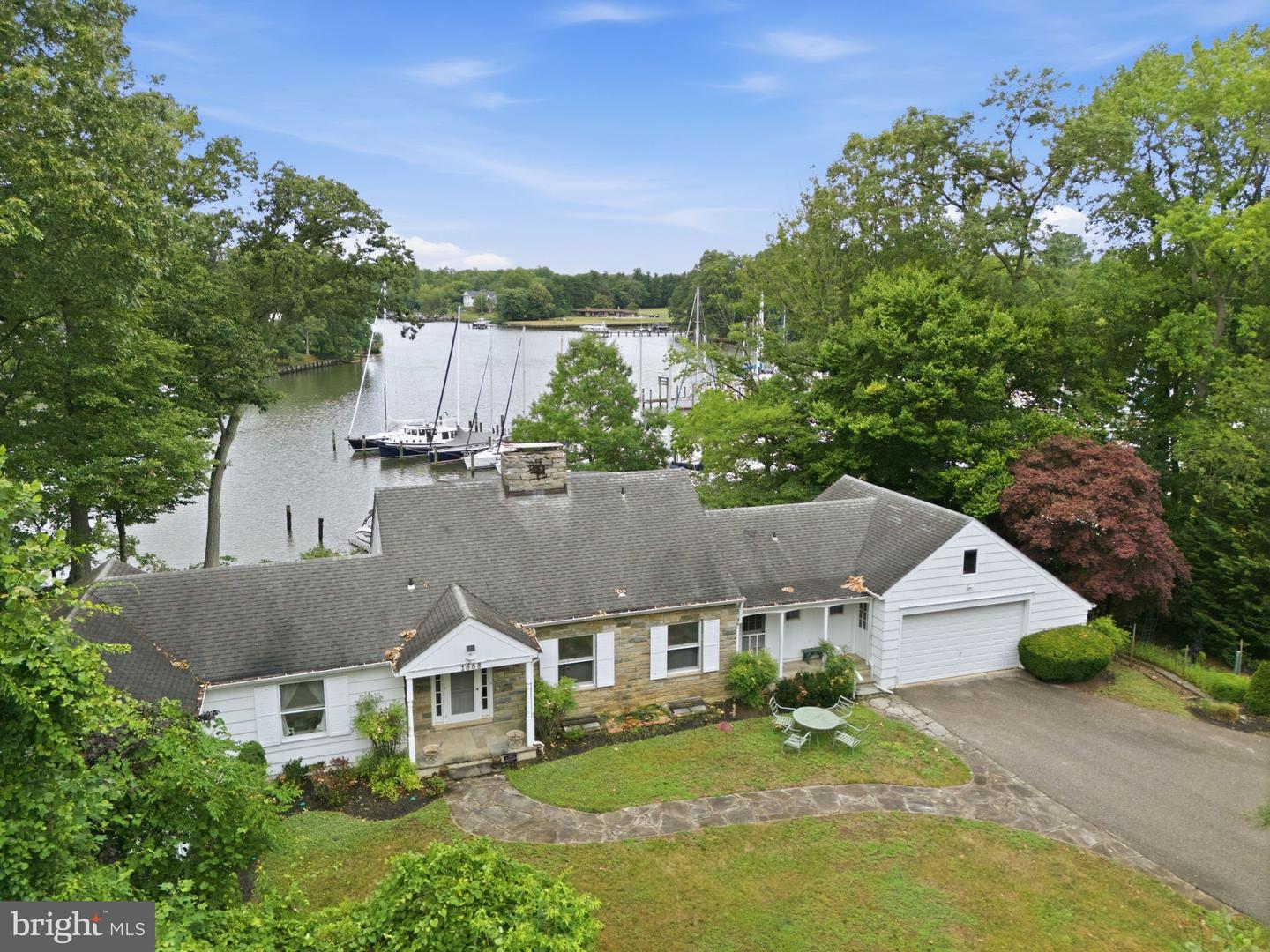 1668 Homewood Landing Rd Property Photo 1