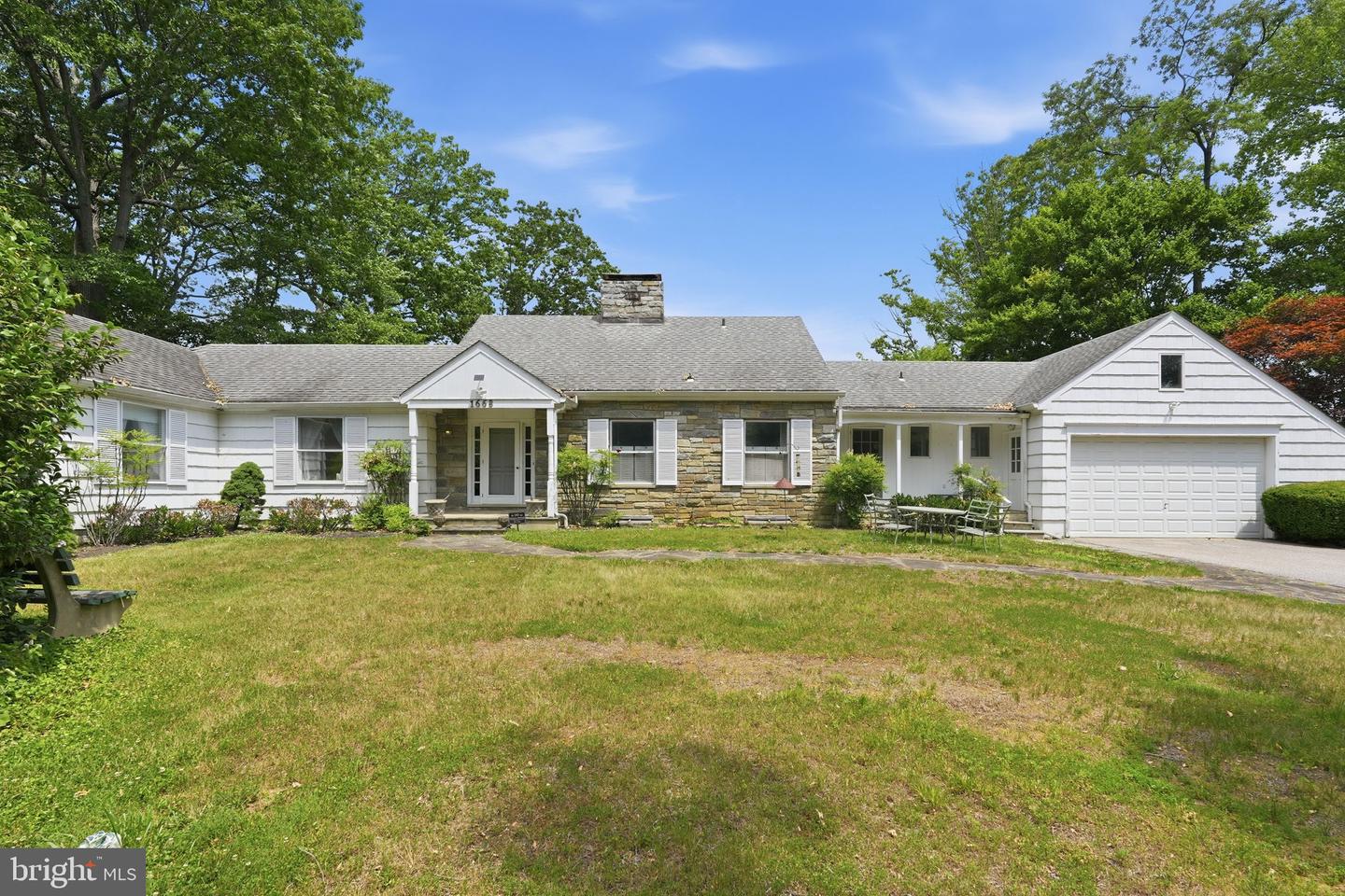 1668 Homewood Landing Rd Property Photo 3