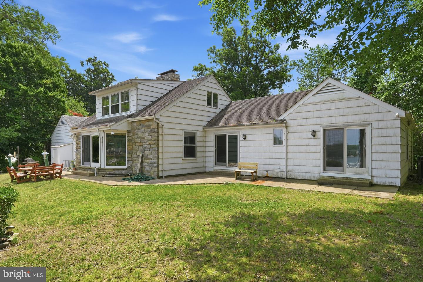 1668 Homewood Landing Rd Property Photo 6