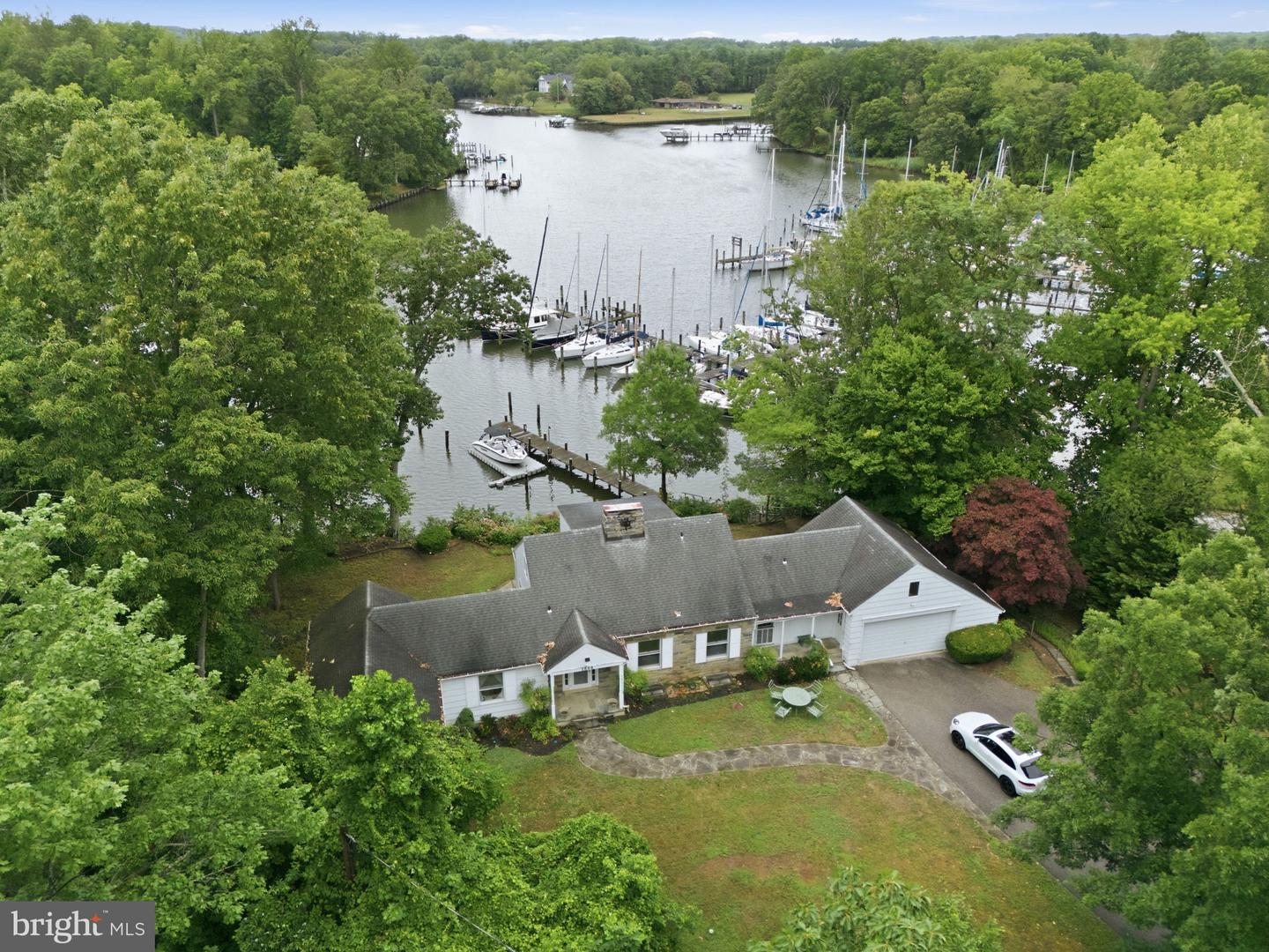 1668 Homewood Landing Rd Property Photo 8