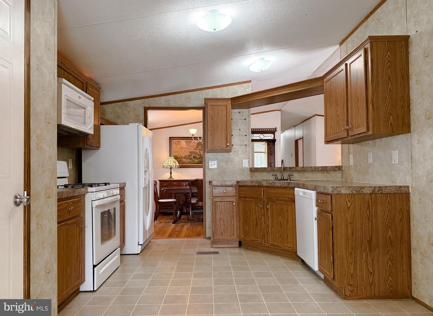 309 Berts Dr Property Photo 12