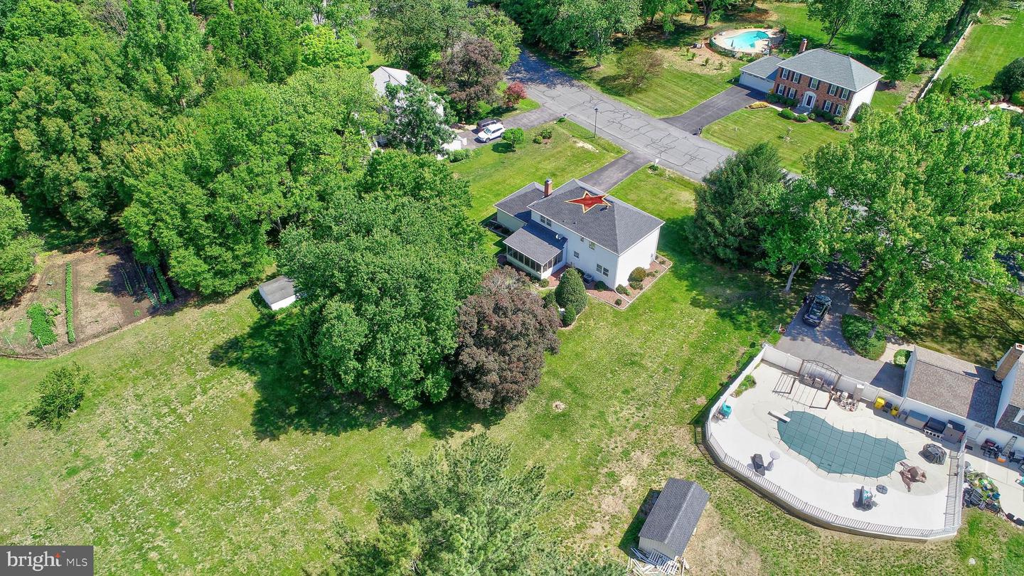 1116 Rutlandview Dr Property Photo 7