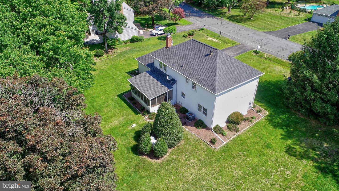 1116 Rutlandview Dr Property Photo 8