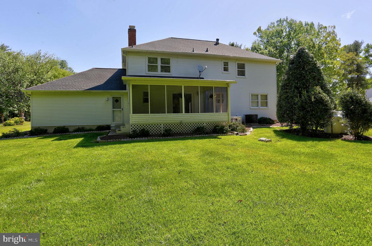 1116 Rutlandview Dr Property Photo 11