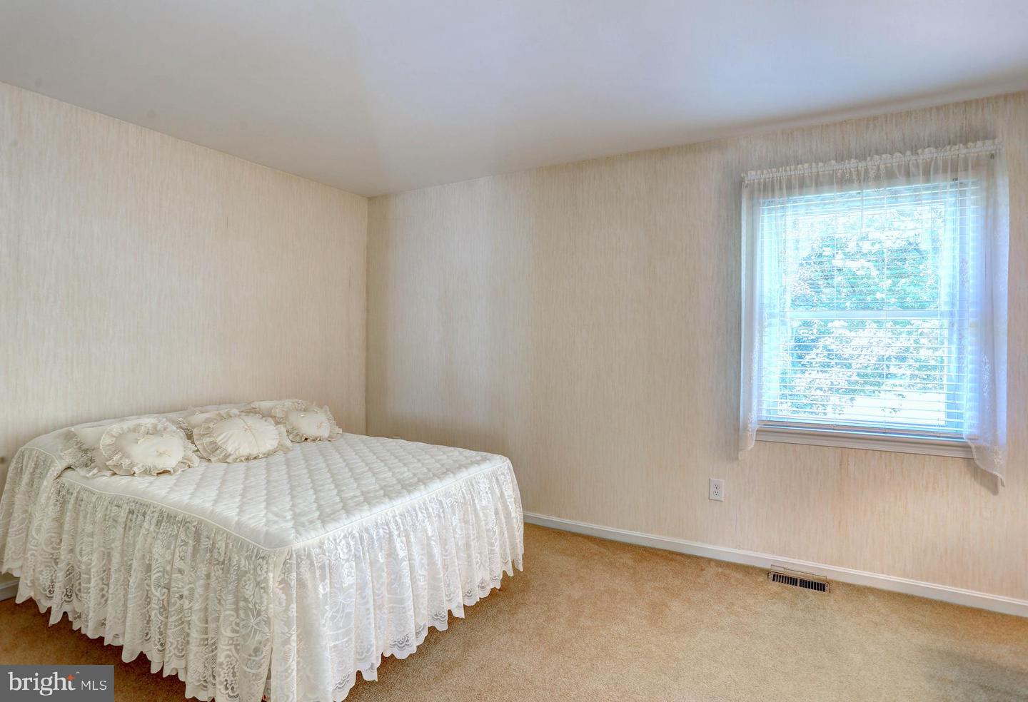 1116 Rutlandview Dr Property Photo 32