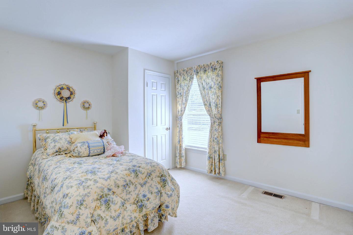 1116 Rutlandview Dr Property Photo 36