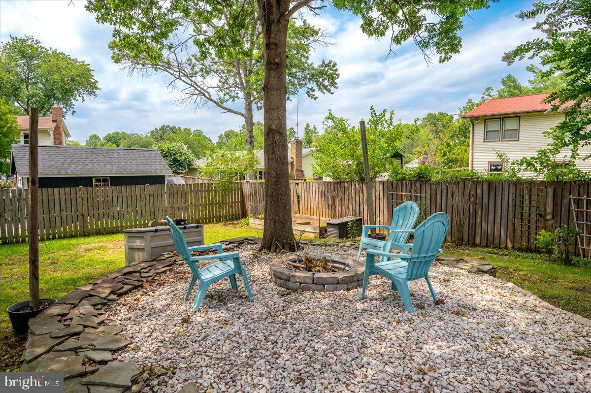 1710 Fallsway Dr Property Photo 33