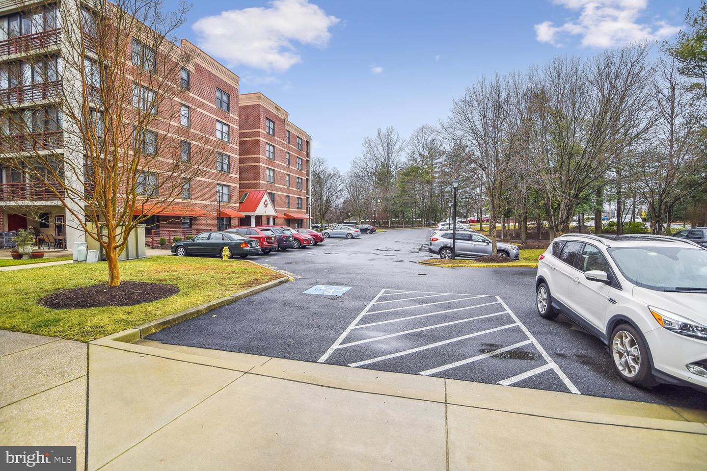604 Mckinsey Park Dr #301 Property Photo 36