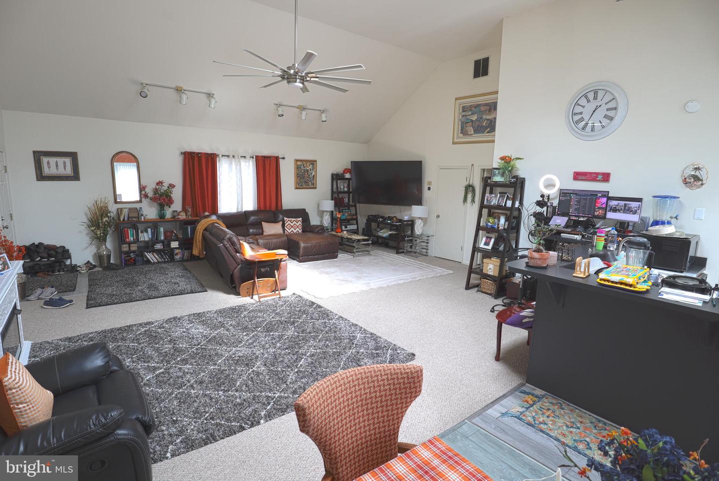 131 Midland Rd Property Photo 3