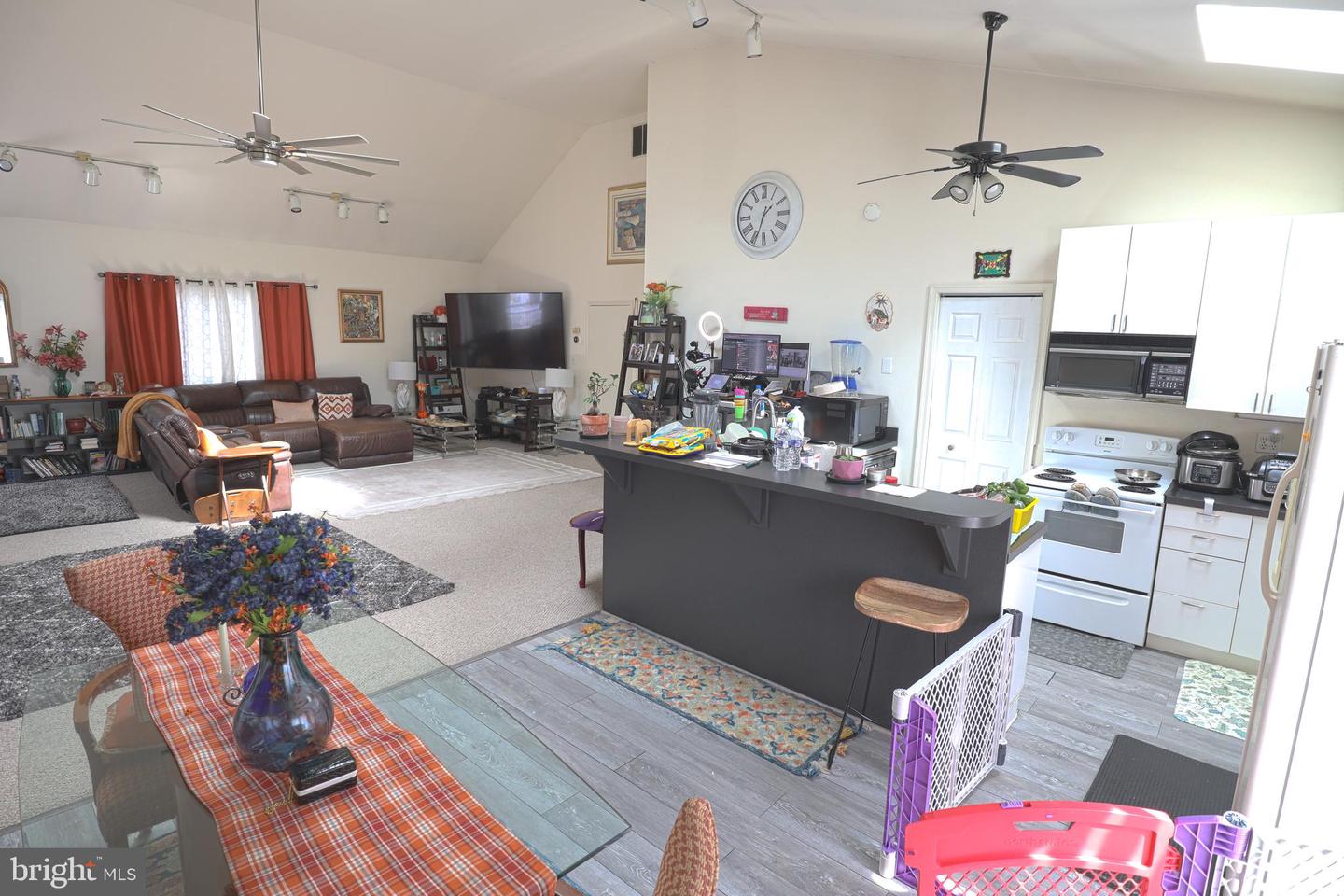 131 Midland Rd Property Photo 4