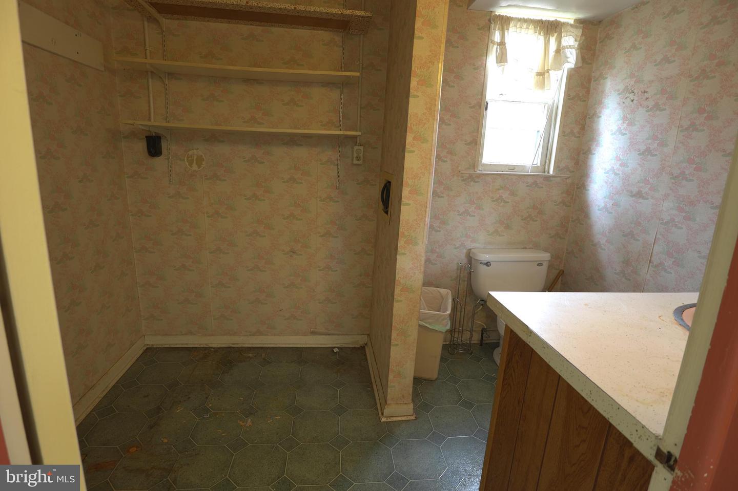 131 Midland Rd Property Photo 33