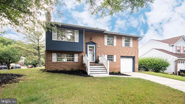 1240 Viking Dr N Property Photo 1
