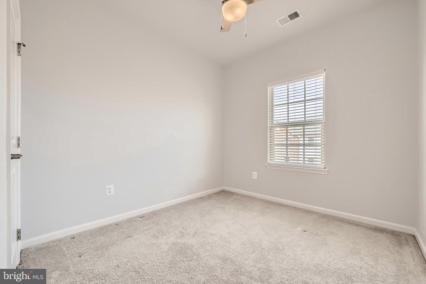 2911 Stagg Ln Property Photo 31