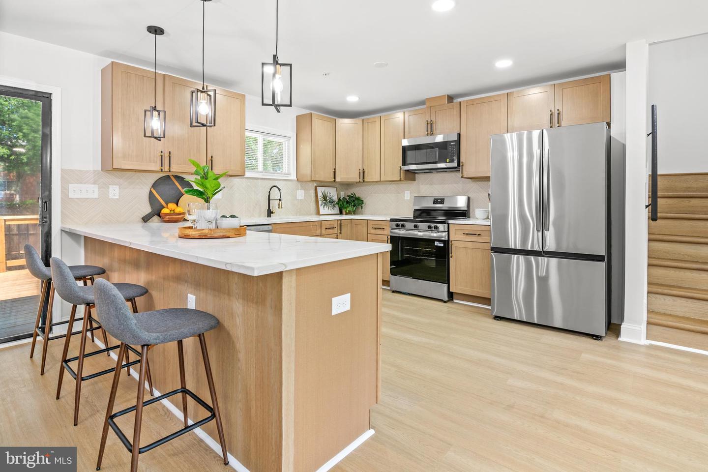 1424 Regent St Property Photo 10