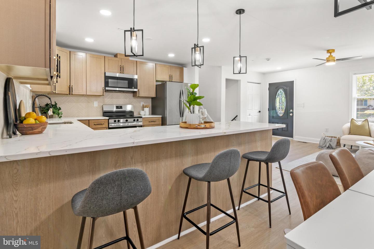 1424 Regent St Property Photo 14