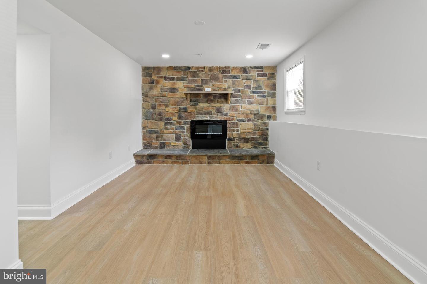1424 Regent St Property Photo 28