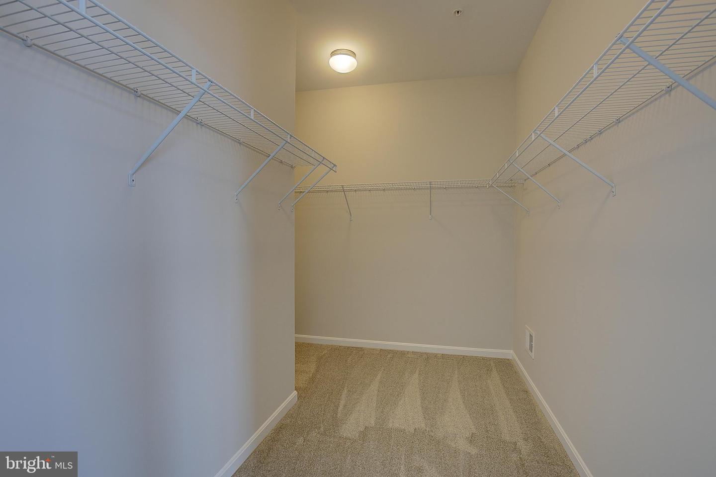 3956 Honeysuckle Dr Property Photo 32