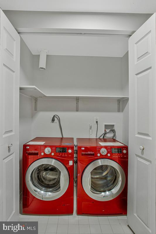 448 Cranes Roost Ct Property Photo 13