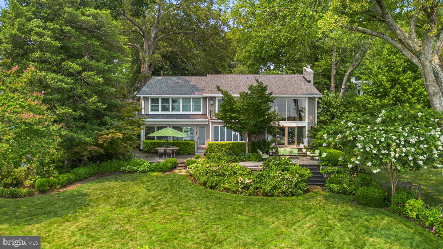 202 Severn River Rd Property Photo 1