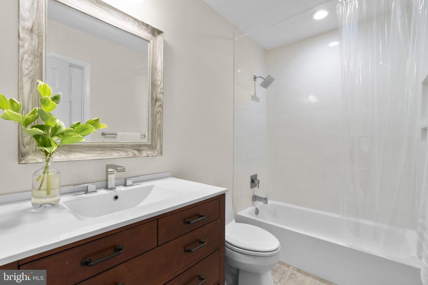 202 Severn River Rd Property Photo 27