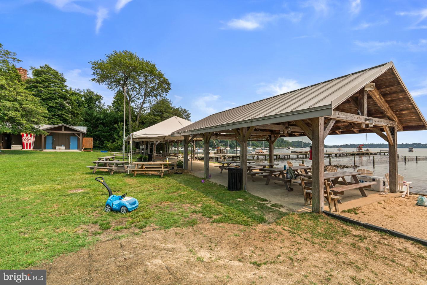 202 Severn River Rd Property Photo 43