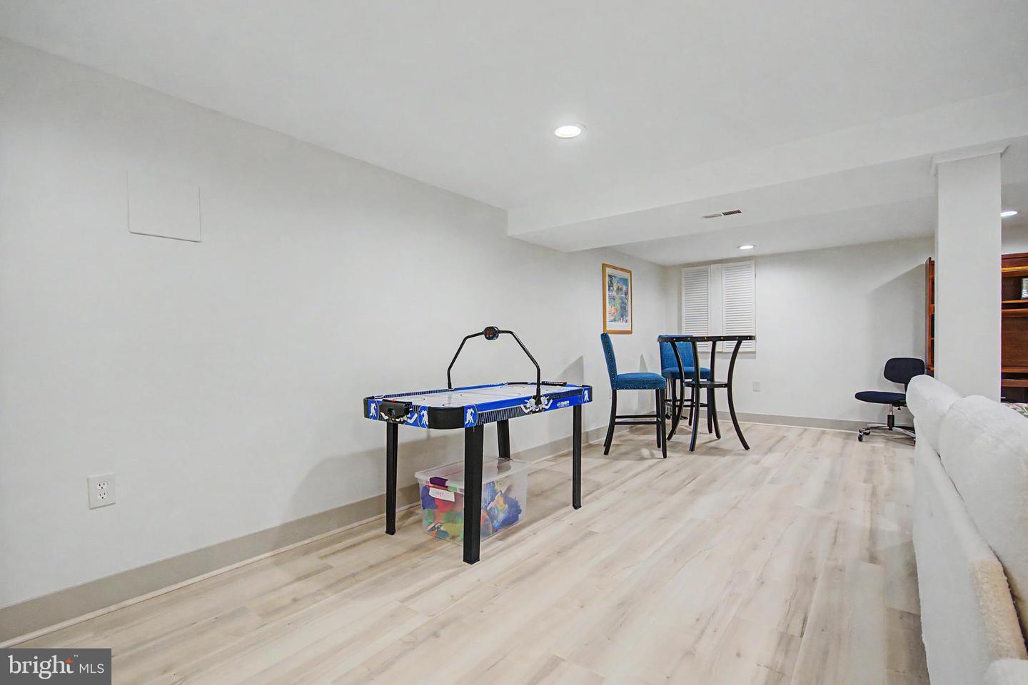 8 Granada Rd Property Photo 40