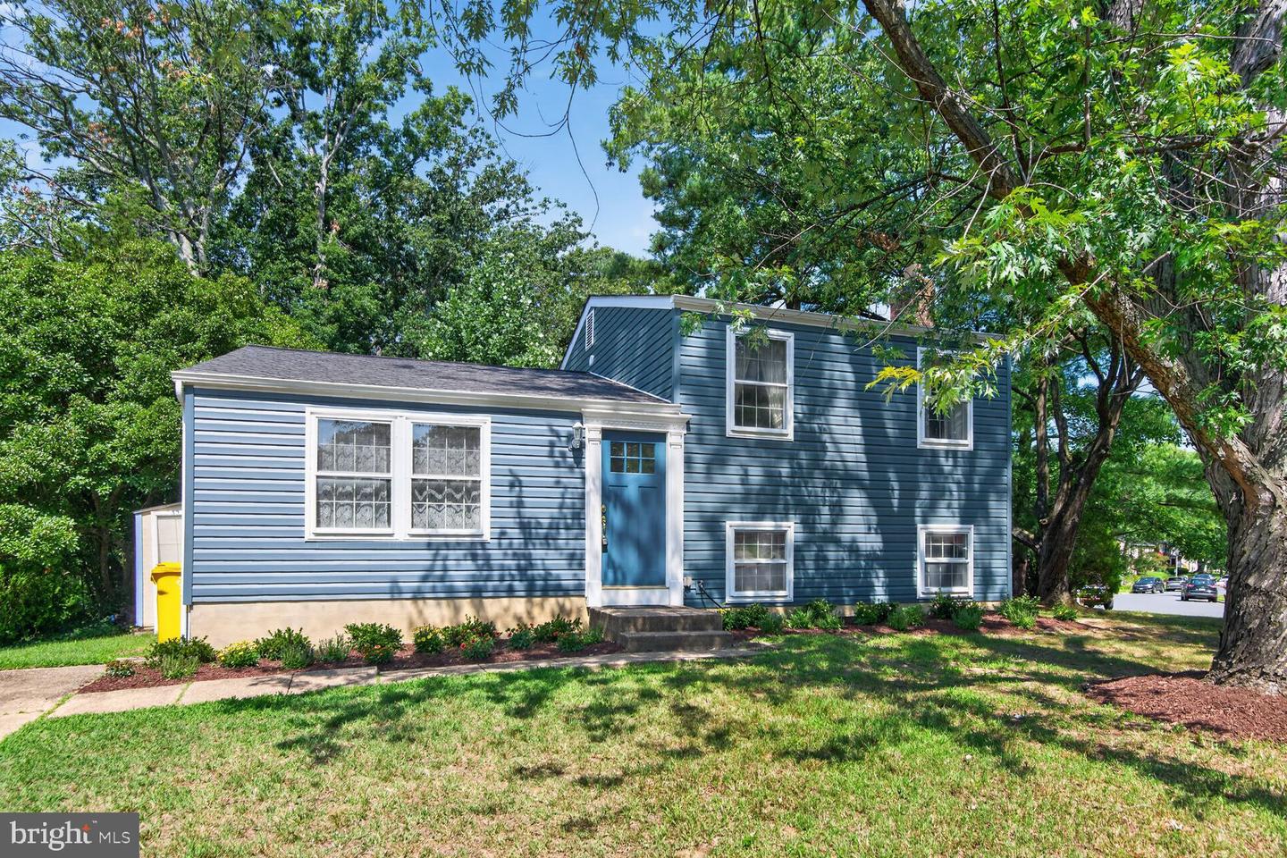 820 Grimsby Garth Property Photo 1