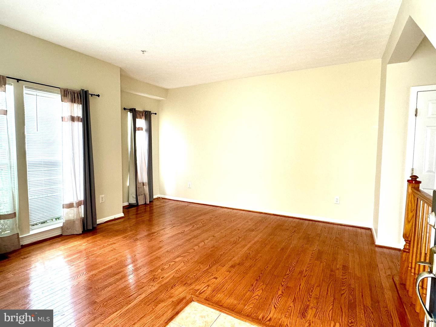 2429 Knapps Way Property Photo 3