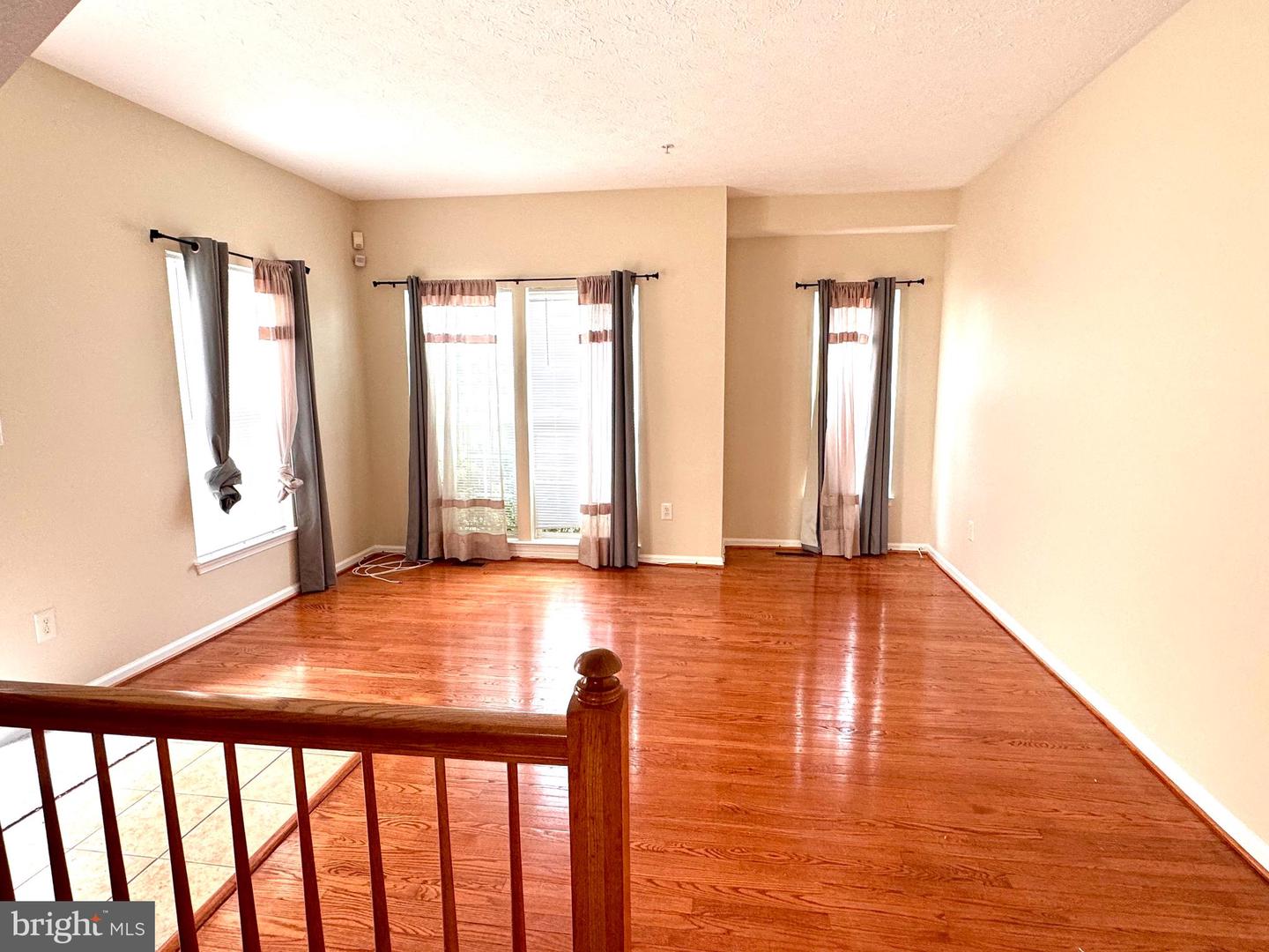 2429 Knapps Way Property Photo 4