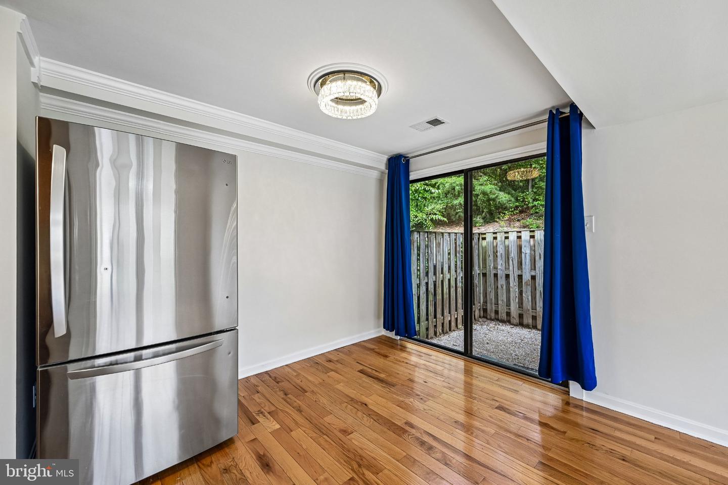 464 West Ct Property Photo 15