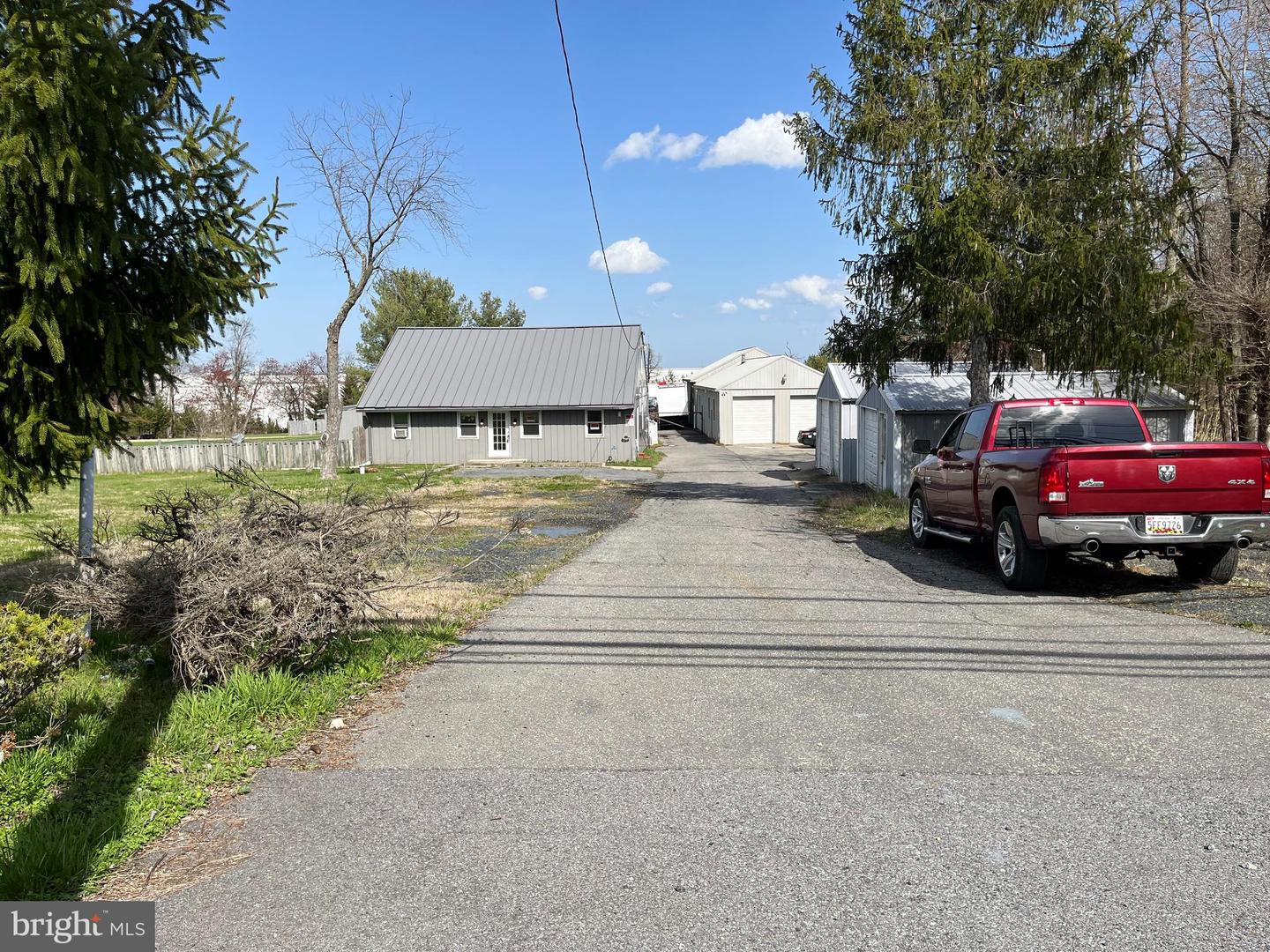 7403 Ridge Rd Property Photo 1
