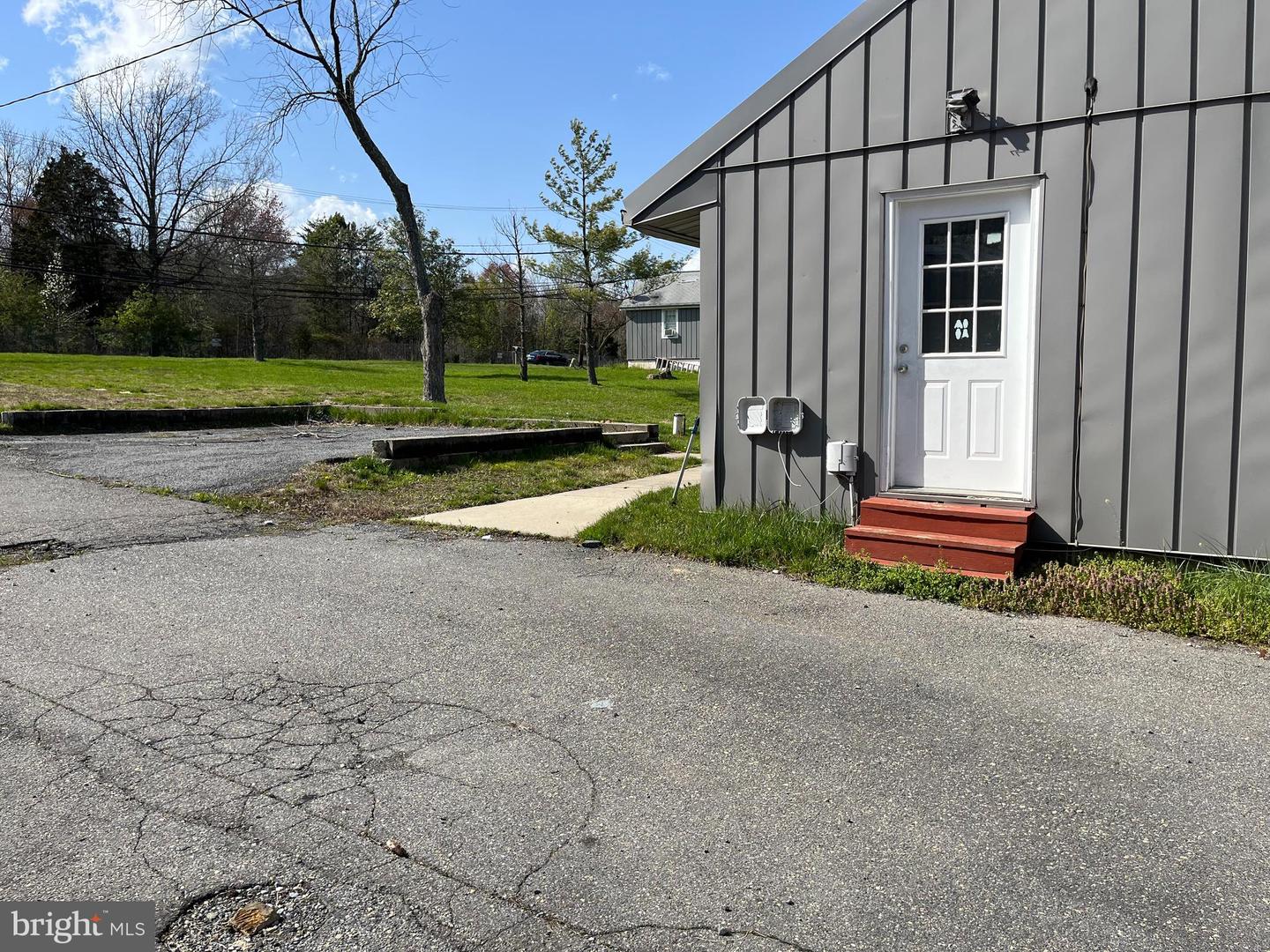 7403 Ridge Rd Property Photo 11
