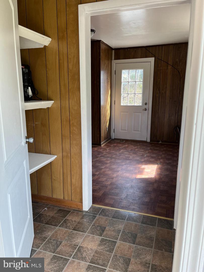 7403 Ridge Rd Property Photo 16