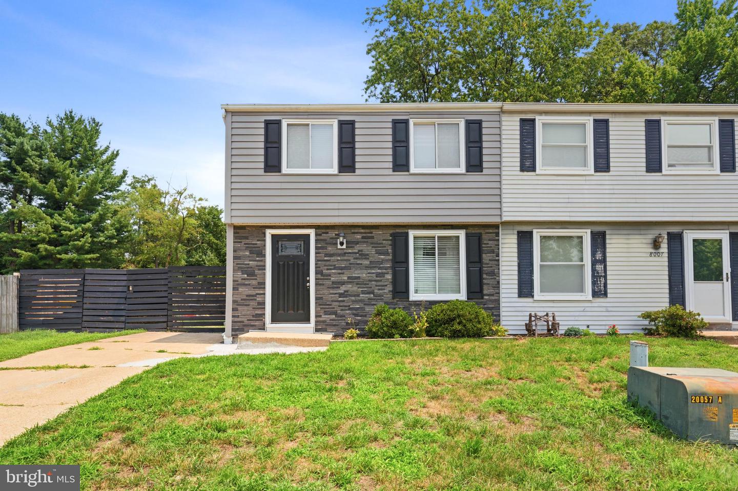8005 Covington Ave Property Photo 1