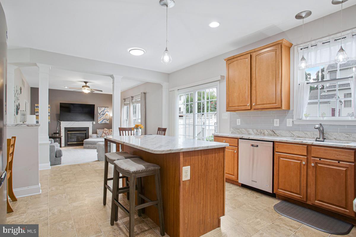 908 Enfield Way Property Photo 16