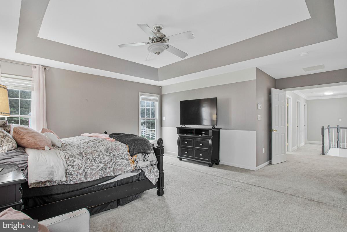 908 Enfield Way Property Photo 25