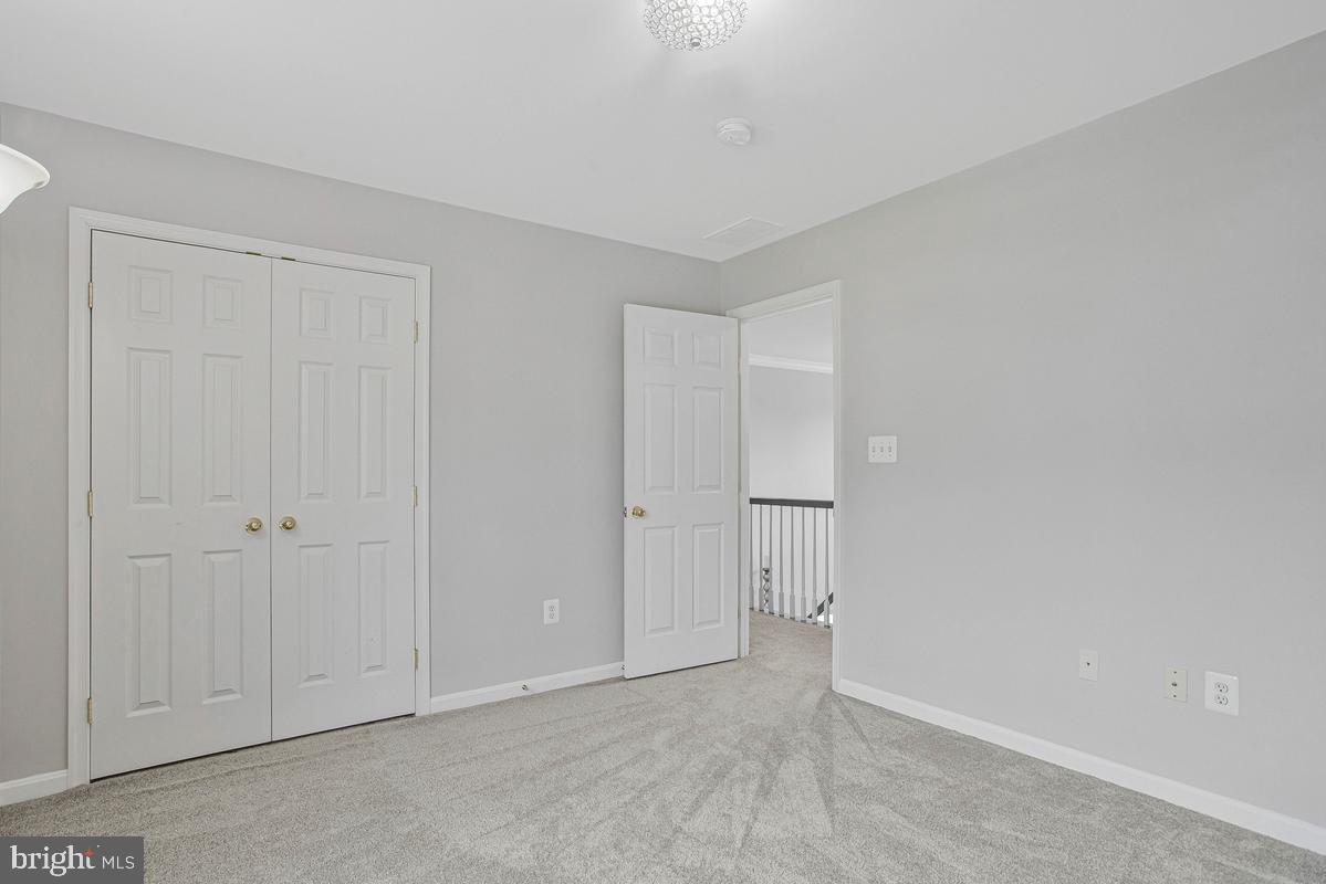 908 Enfield Way Property Photo 34