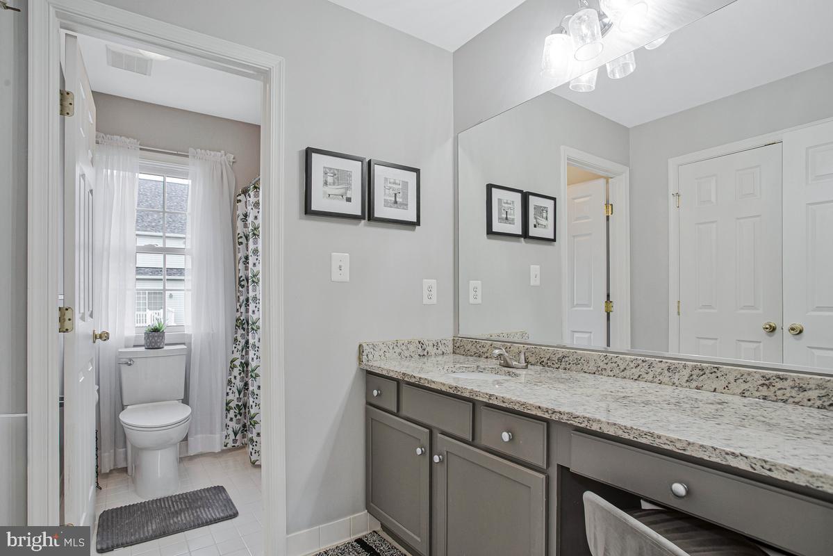 908 Enfield Way Property Photo 35