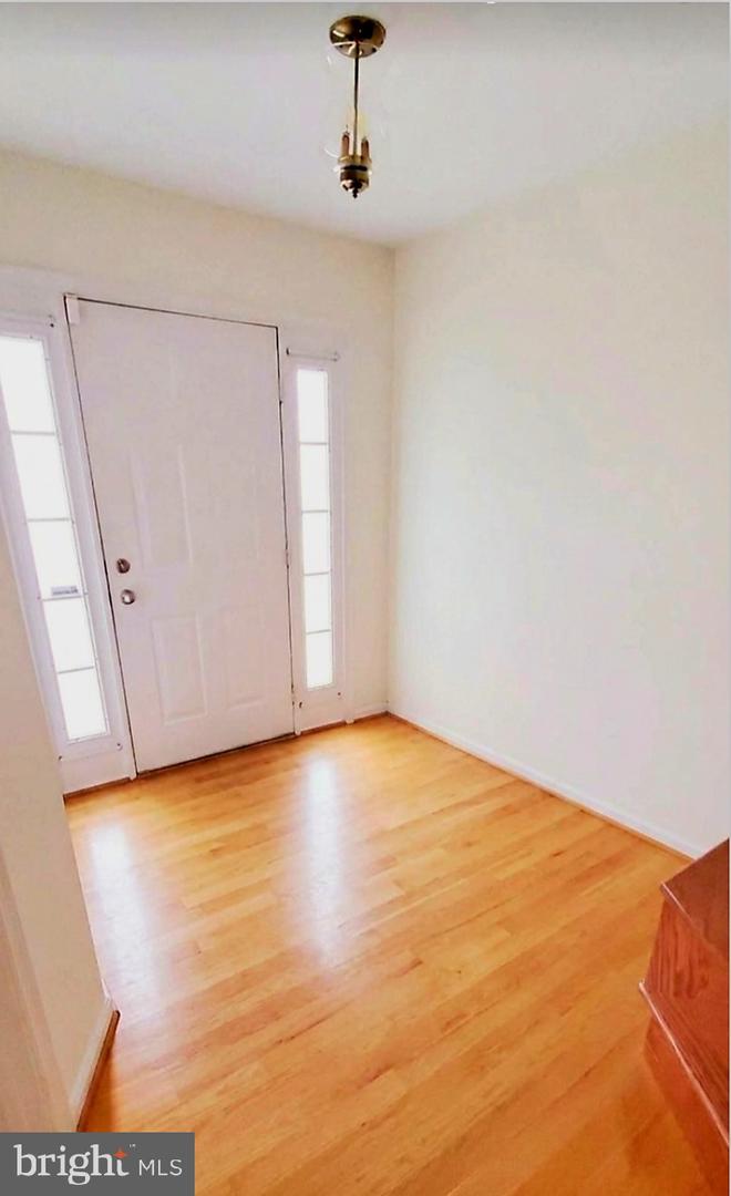 7901 Bent Bough Rd Property Photo 2