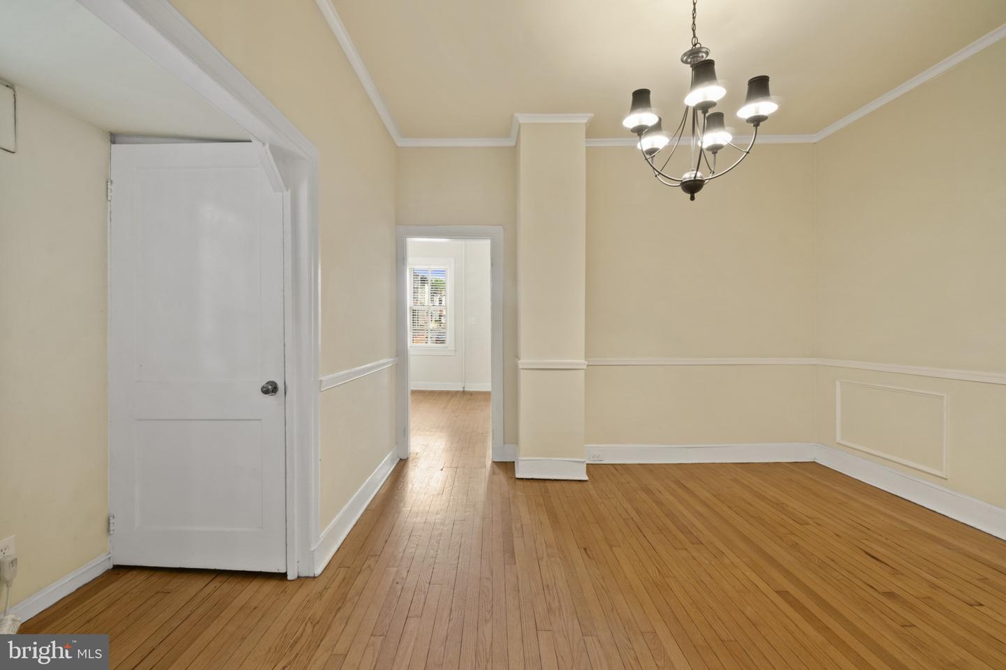 111 Conduit St Property Photo 5